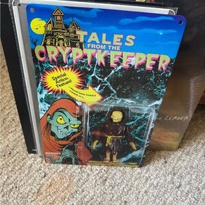 Tales From The Cryptkeeper - Green & Brown horror lovers